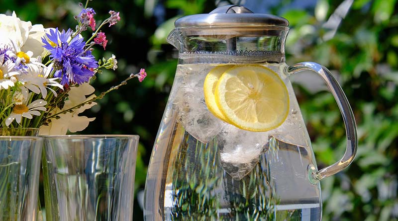 Here's why you need to drink water to feel great!