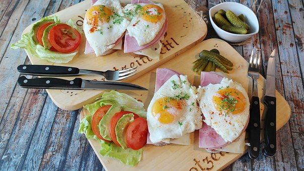 Eggs are filling, taste good and provide over 13 essential nutrients.